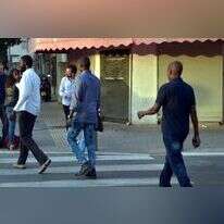 מהגרים בתל אביב. | יוסי זליגר