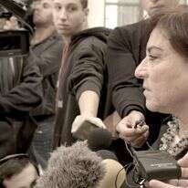 "לאה צמל, עורכת דין". | הוט 8