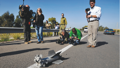 תקשורת זרה בשדרות. | רויטרס תקשורת זרה בשדרות. | רויטרס