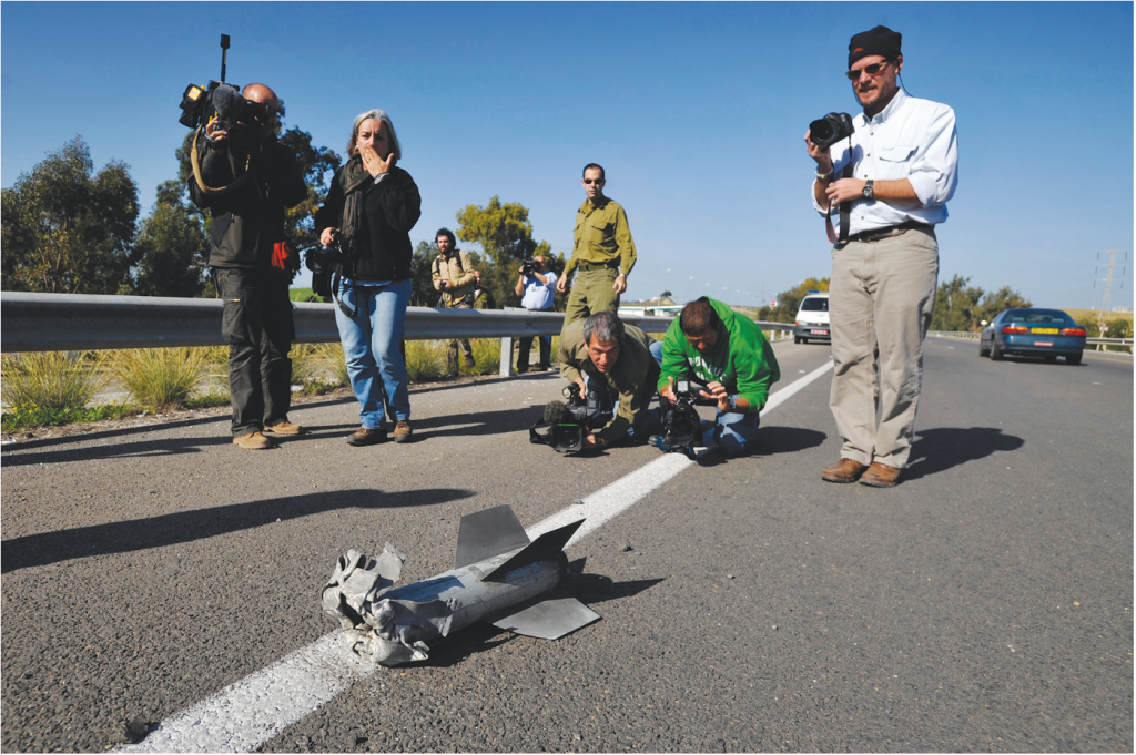 תקשורת זרה בשדרות. | רויטרס