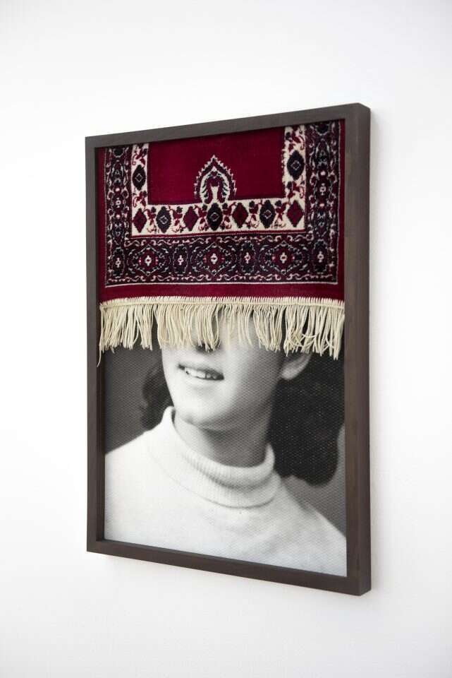 כינון בית המדרש הנשי לא בא לייצר חלילה תורה חדשה ולערער על אושיות היסוד של ההלכה. ציור: מתי אלמליח, אמא, 2019. מתוך התערוכה "מצפן" של בוגרי מחלקת | של ויצ"ו חיפה המוצגת בבית קנדינוף בתל אביב.