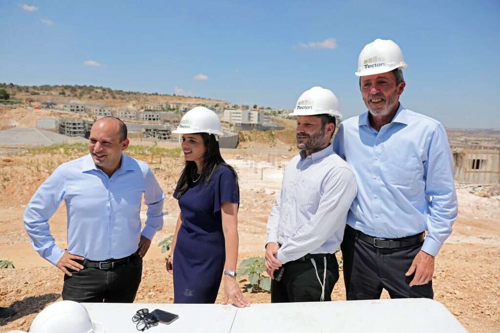 פרץ, סמוטריץ', שקד ובנט בסיור באלקנה, בבחירות הקודמות. | EPA