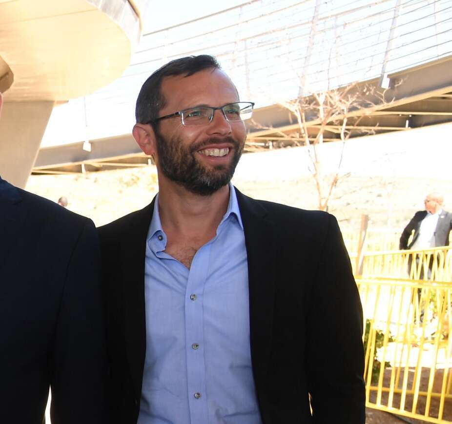 לחזק את ההתיישבות החילונית ביו"ש. ישראל גנץ. | חיים צח, לע"מ