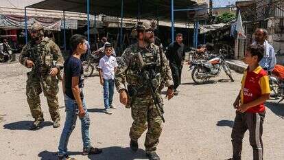 הנסיגה תזרז את הזרמת התחמושת מאיראן. חיילים אמריקנים בסוריה. | AFP