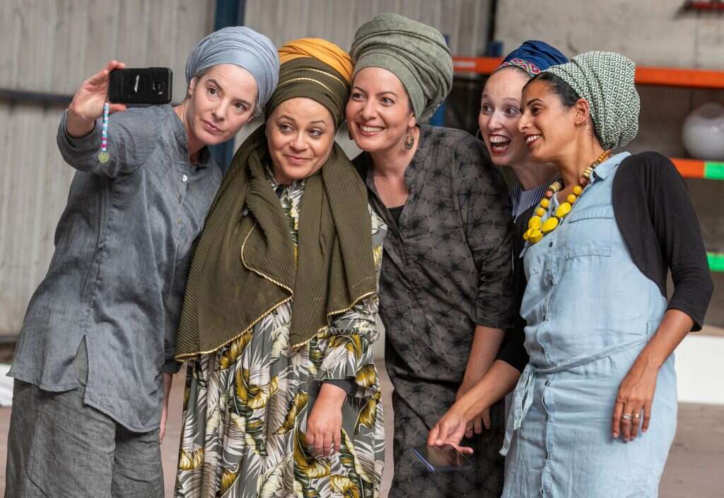 שני שח"ם, רחלי מושקוביץ, רוחמה בן-יוסף, דין-דין אביב ושרון רוטר. | יוסי אלוני