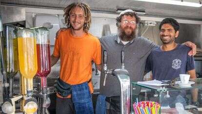 גולן דיגורקר, משה כהן וידידיה כהן. | יוסי אלוני