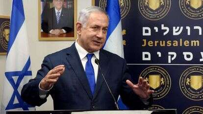 ראש הממשלה נתניהו בפתיחת לשכת המסחר של הונדורס בירושלים. | EPA ראש הממשלה נתניהו בפתיחת לשכת המסחר של הונדורס בירושלים. | EPA