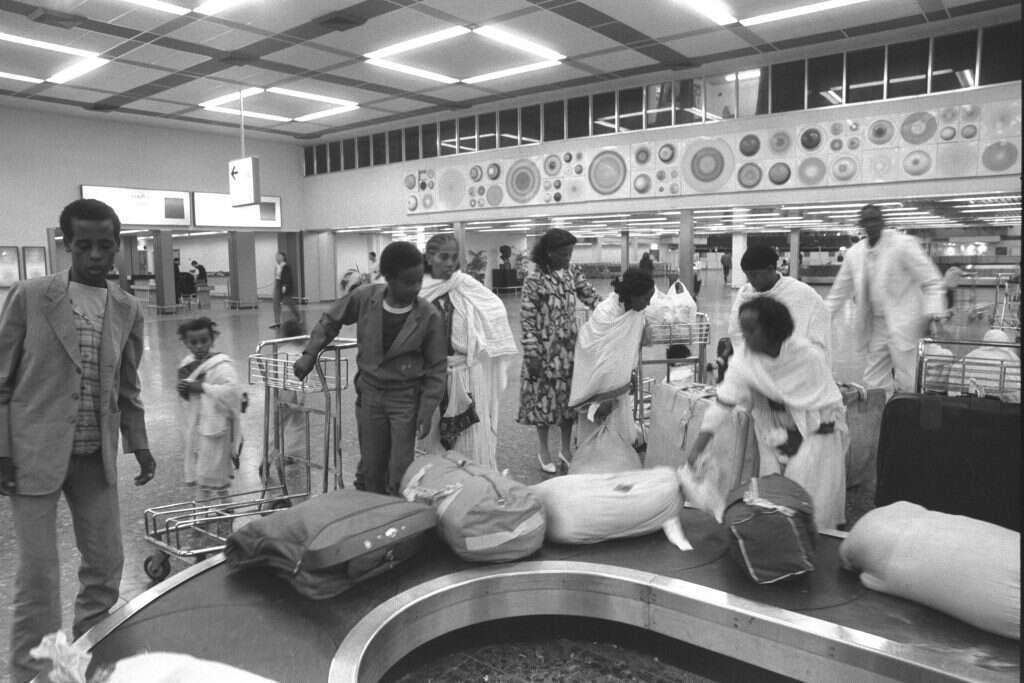 עולים מאתיופיה בשנת 1988. | מגי איילון, לע"מ