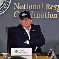 טראמפ במסיבת עיתונאים בנושא הסופה. | AFP