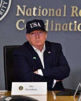 טראמפ במסיבת עיתונאים בנושא הסופה. | AFP