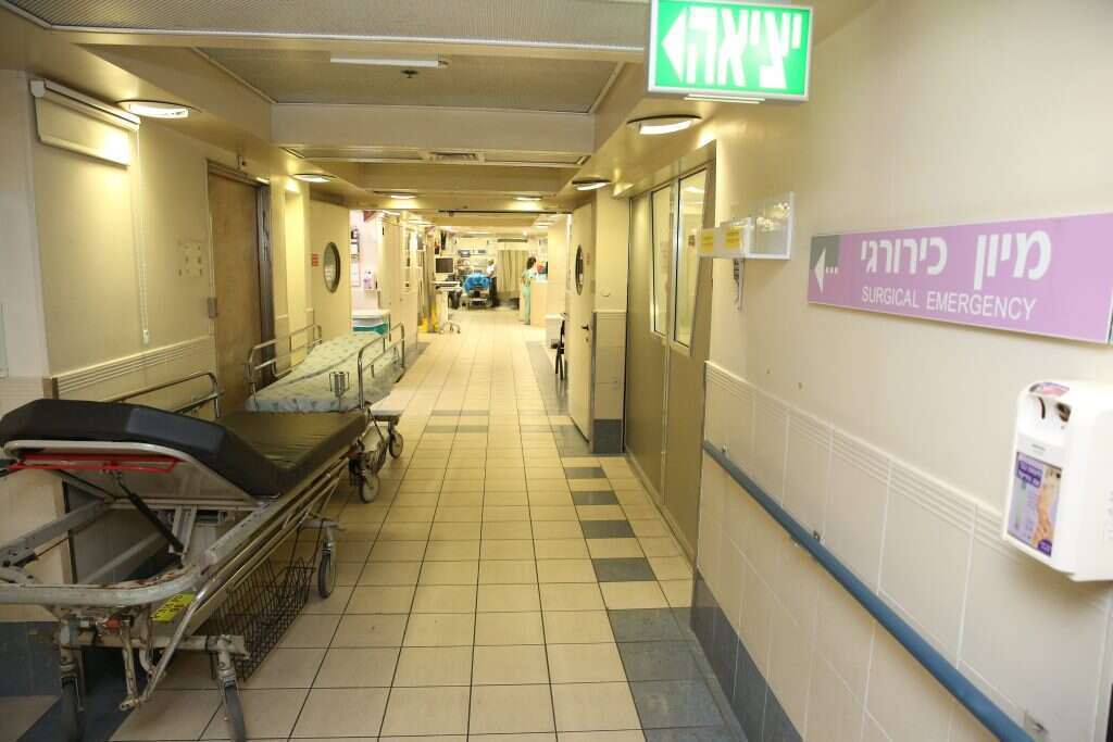 מסדרון באיכילוב. | יהושע יוסף