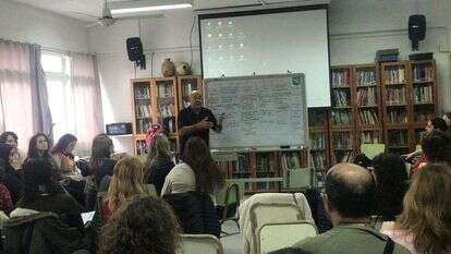 כיתה ללימוד עברית בבואנוס איירס. | ההסתדרות הציונית העולמית