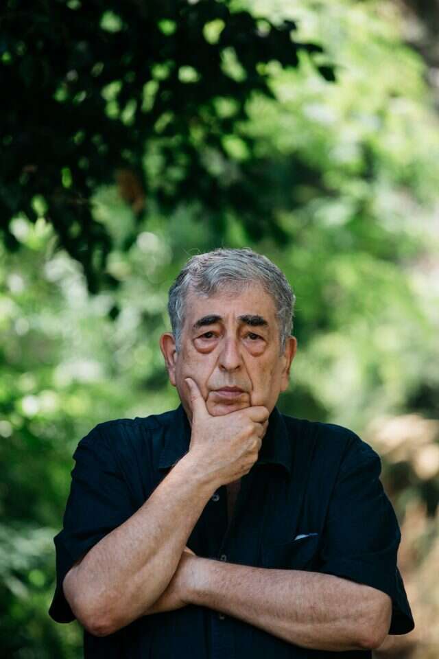 "העולם שנכנסתי לתוכו יותר ברור לי מהעולם שאשאיר מאחורי". חיים באר. | אבישג שאר-ישוב