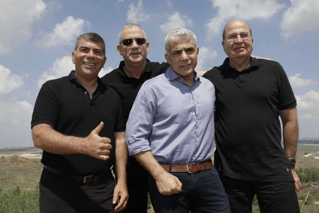 ראשי כחול לבן. | יהודה פרץ