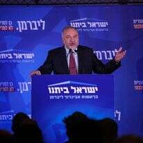 יו"ר ישראל ביתנו במטה המפלגה. | אורן בן חקון