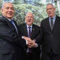 בני גנץ, ראובן ריבלין ובנימין נתניהו באזכרה היום לזכר שמעון פרס. | EPA