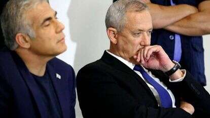 בני גנץ ויאיר לפיד. | AFP