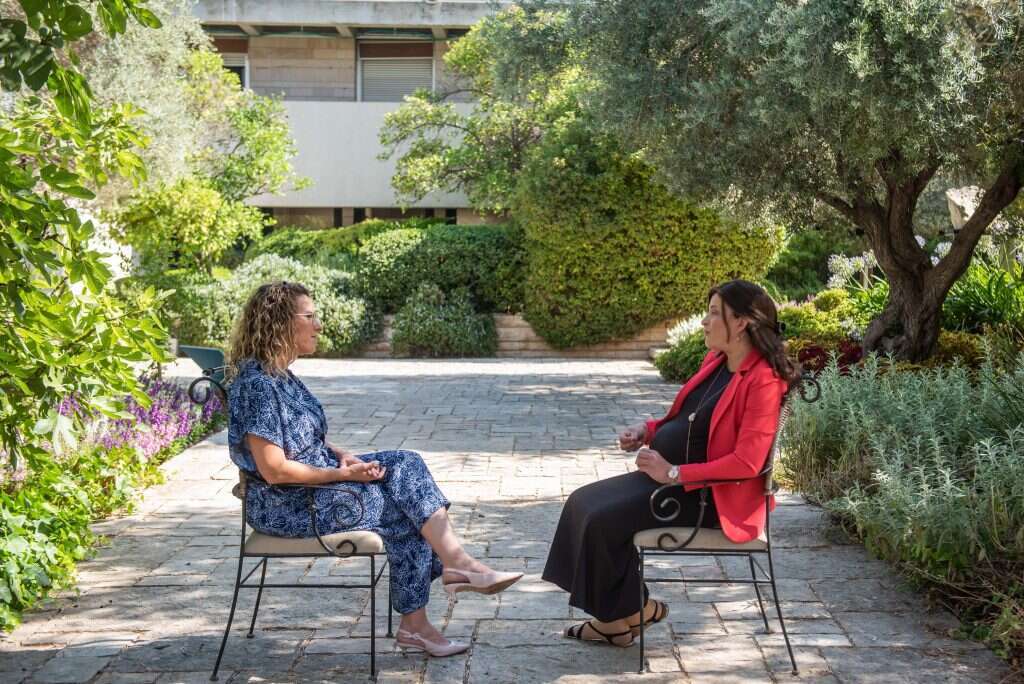 רבקה רביץ ורביטל ויטלזון יעקבס. | אביטל הירש