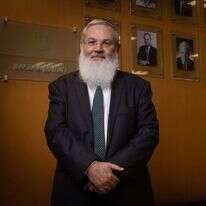 הרב אלי בן דהן בלשכת סגם שר הביטחון. | אריק סולטן