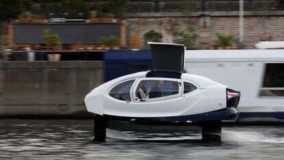 "עתיד הניידוּת יעלה מהמים". מונית מים. | רויטרס