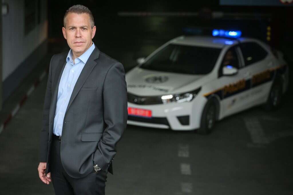 ריאיון עבודה מזורז. גלעד ארדן. | אבישג שאר-ישוב