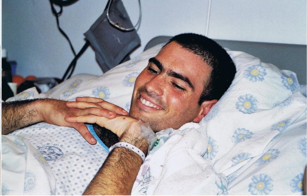 רועי בן־טולילה בבית החולים רמב"ם. | אוסף פרטי רועי בן־טולילה בבית החולים רמב"ם. | אוסף פרטי