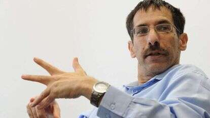 אורי אורבך. | ראובן קסטרו