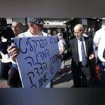 עו"ד רם כספי, מצוות ההגנה של נתניהו, מגיע לשימוע. | EPA עו"ד רם כספי, מצוות ההגנה של נתניהו, מגיע לשימוע. | EPA