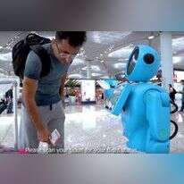 רובוט בנמל התעופה החדש באיסטנבול. | İGA Istanbul Airport