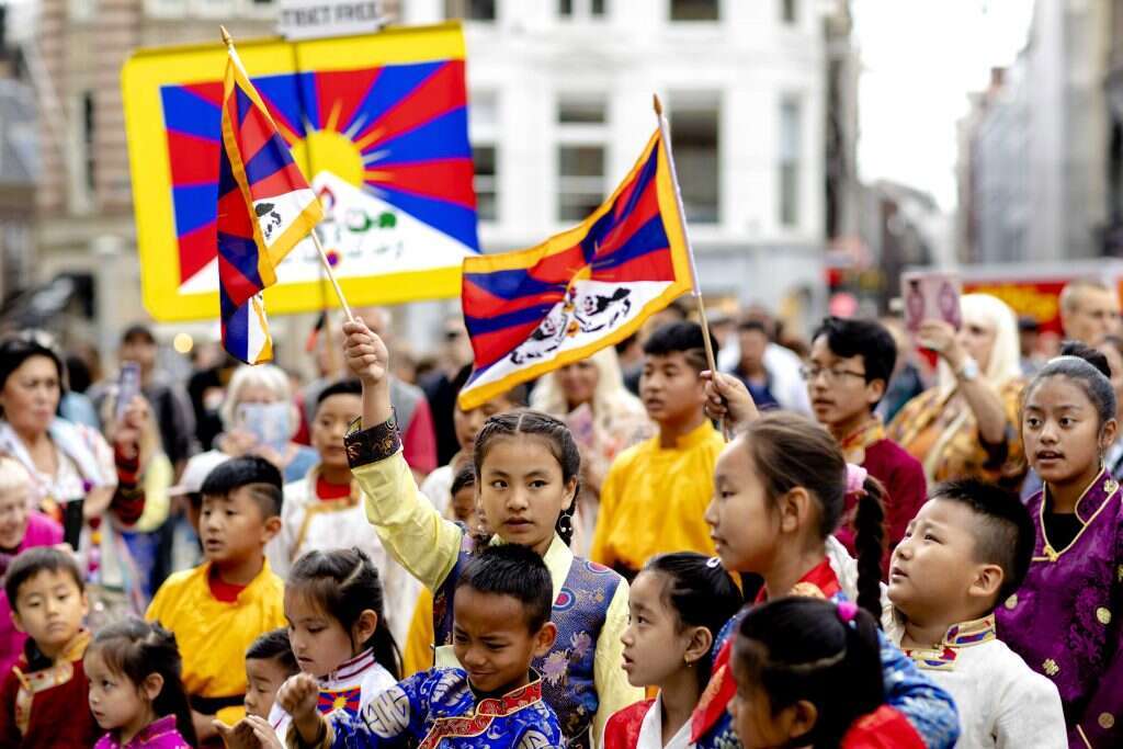 גם בגלות פעל להשבת העטרה הטיבטית ליושנה. חגיגות יום הולדת לדלאי לאמה באמסטרדם, השנה. | EPA