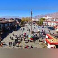 כיכר ג'וקאנג ורחוב בארקור. | מיכאל טוכפלד