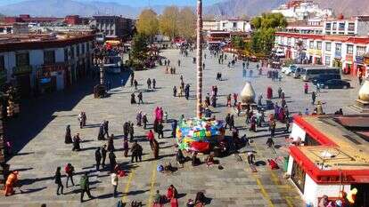 כיכר ג'וקאנג ורחוב בארקור. | מיכאל טוכפלד
