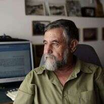 מישקה בן דוד. | דניאל צ'צ'יק