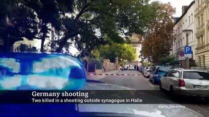 פיגוע אנטישמי בעיר האלה. | מתוך שידורי BBC