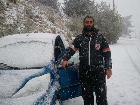 החזאי יניב ריז. | אנצ'ו גוש, ג'יני