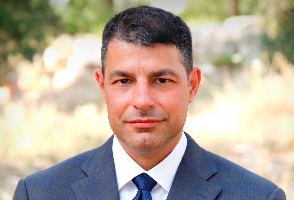 פרופ' אבי בל. | שמואל דיימונד