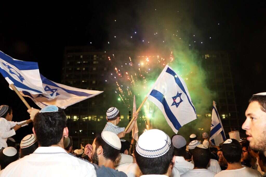 הקפות שניות בכיכר רבין. | אמיר מאירי