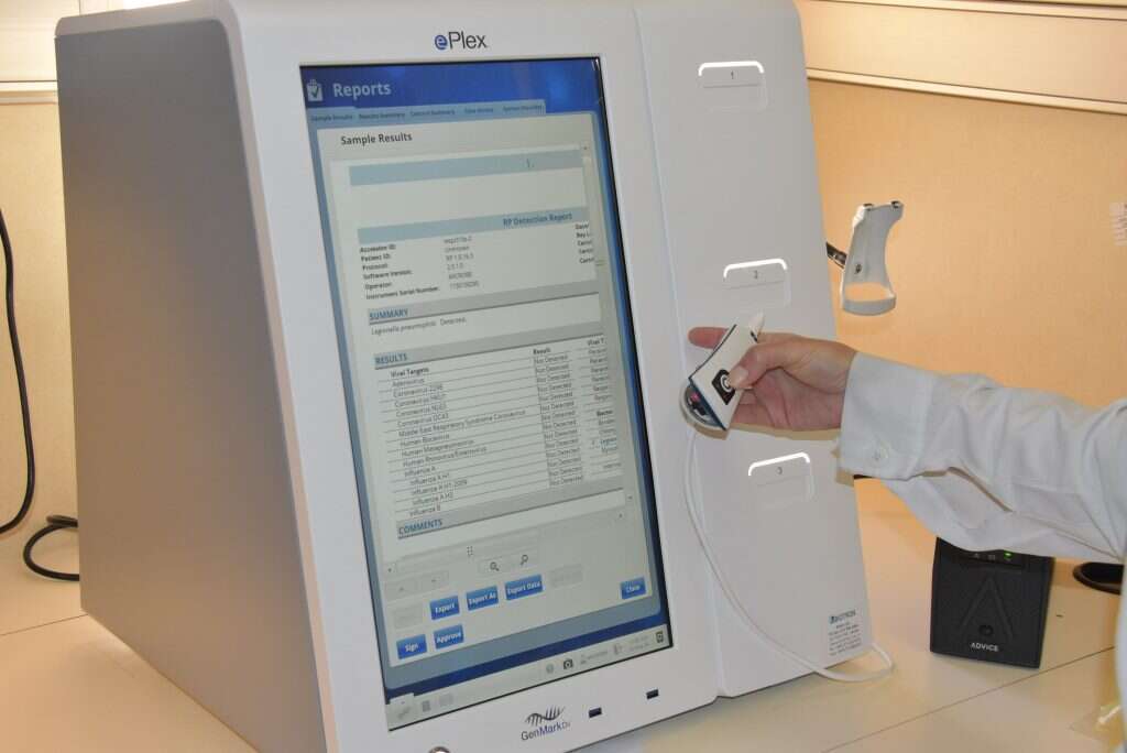 מכשיר ה PLEX-E החדש בכרמל. צילום: אלי דדון