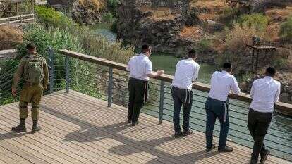 נתן, אברהם, יצחק ושמחה. | יוסי אלוני