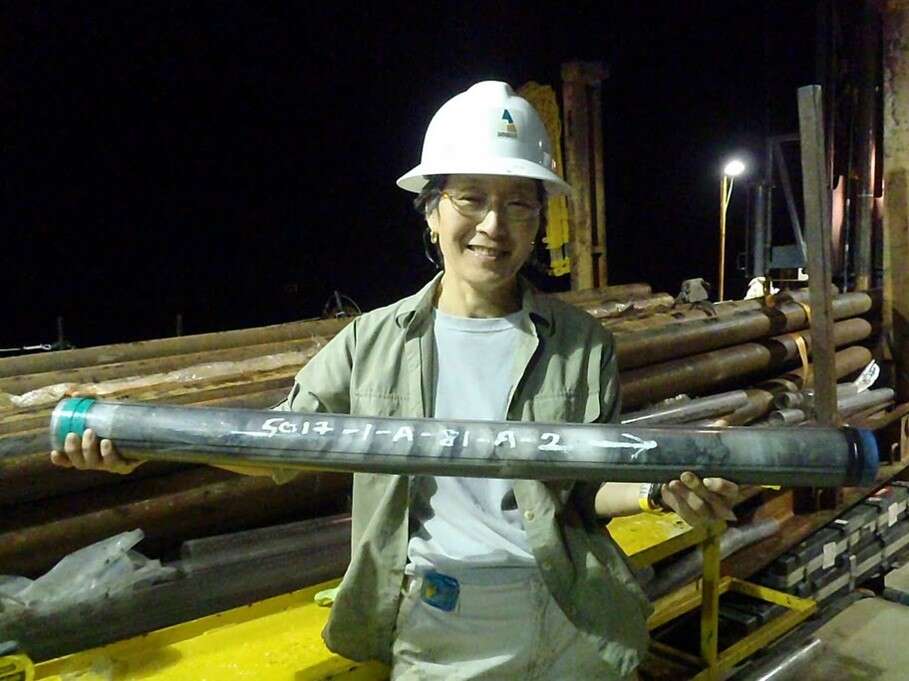 עד היום פורסמו 30 מאמרים המבוססים על הקידוח. חוקרת מאוניברסיטת מינסוטה וגלעין טרי. | באדיבות פרופ' מוטי שטיין