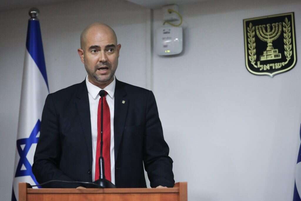 אמיר אוחנה בנאומו נגד הפרקליטות. | יונתן זינדל, פלאש 90