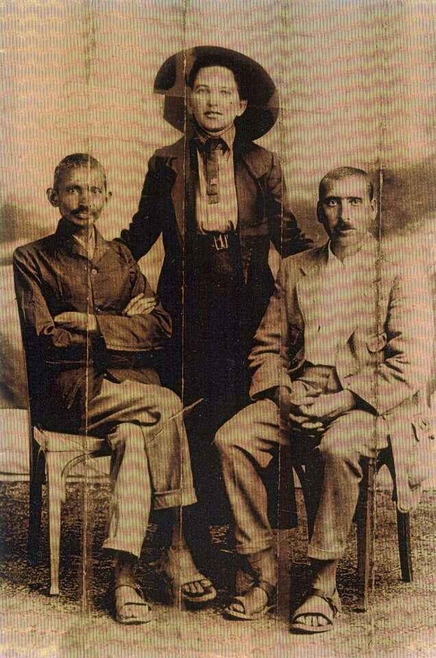 גנדי עם הרמן רלנבך וסוניה שלזין