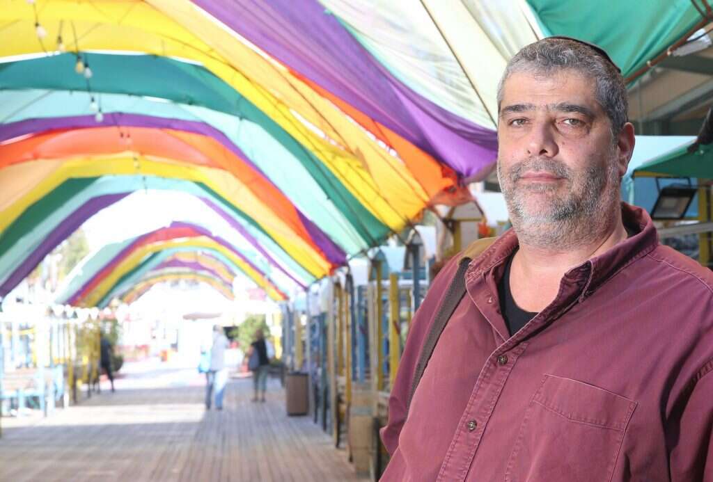 אריאל סוקולוף. | מרים צחי