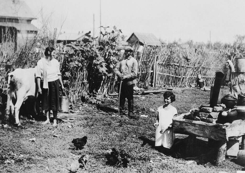 חקלאיים יהודים מיישבים את חבל בירוביג'אן. | גטי אימג'ס