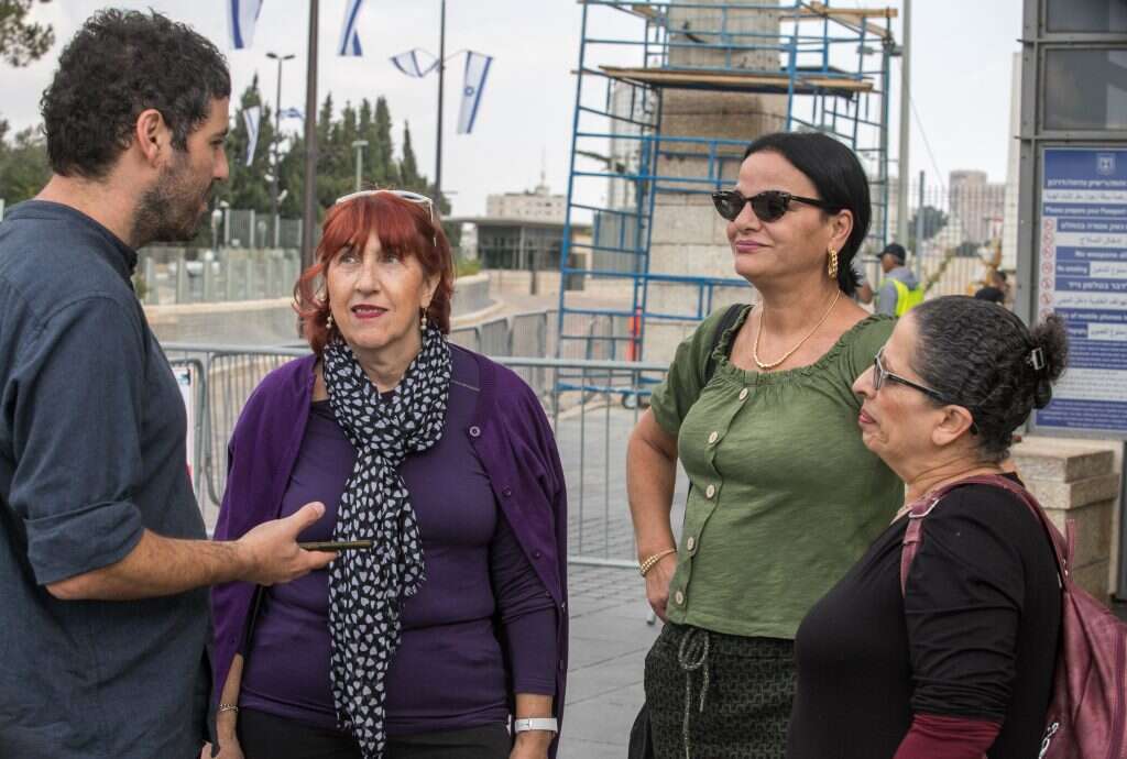 שרון, סוזי ואהובה. | יוסי אלוני