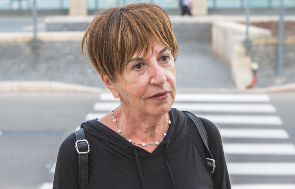 שוש הרוש. | יוסי אלוני