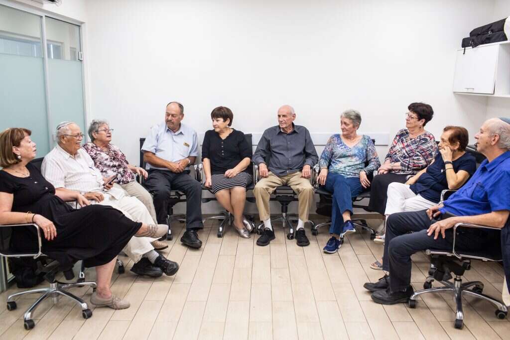 חברי הקבוצה. | אבישג שאר-ישוב