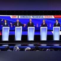עימות טלוויזיוני בין המועמדים במפלגה הדמוקרטית. מימין:בוטיג'ג', וורן, ביידן, סנדרס והאריס. | AFP