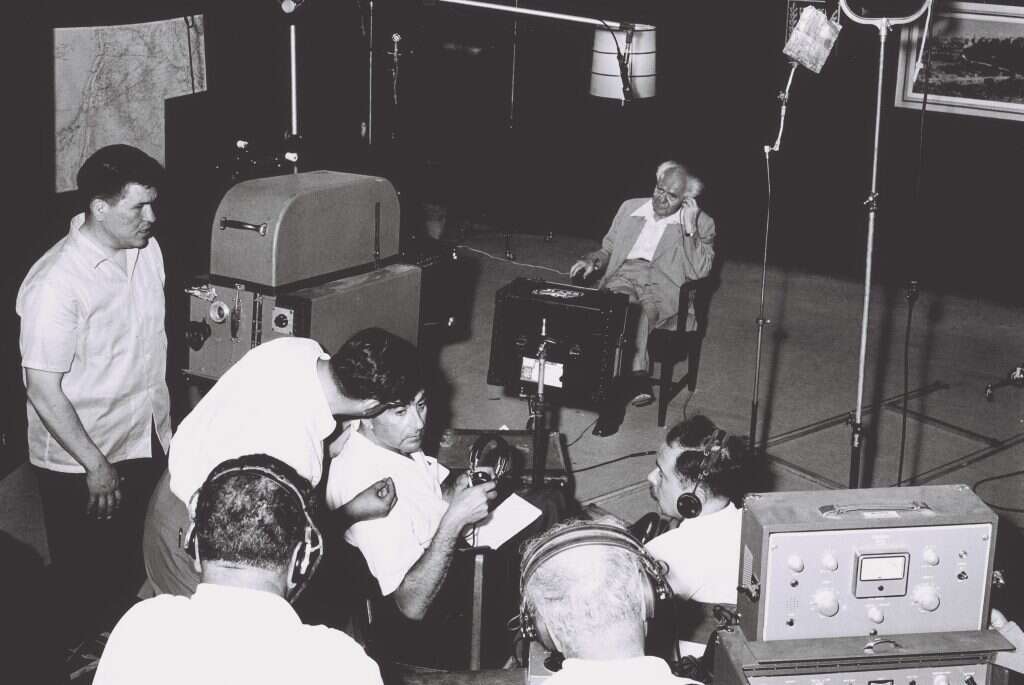 ראש הממשלה דוד בן גוריון בראיון לרשת הטלוויזיה CBS באולפני קול ישראל בירושלים, 1959. | כהן פריץ, לע"מ