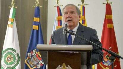 שר המתפטר גיירמו בוטרו. | AFP